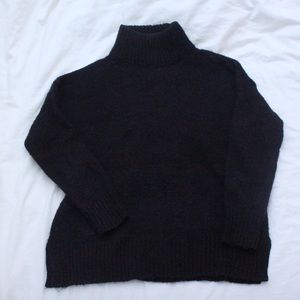 Ribbed turtle neck sweater